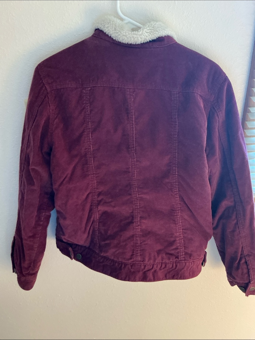 Carhartt Women's Burgundy Corduroy Jacket with Sherpa Collar - Picture 3 of 3